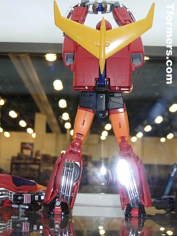 Botcon 2011 Mp Rodimus Prime  (10 of 21)